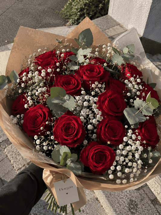 Bouquet de Roses Rouges, Gypsophile & Feuillage - Livraison de fleurs à Lausanne - Florgan
