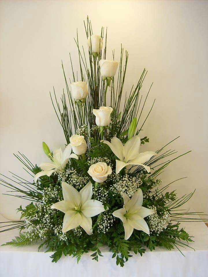 Arrangement blanc de roses et lys - Livraison de fleurs à Lausanne - Florgan
