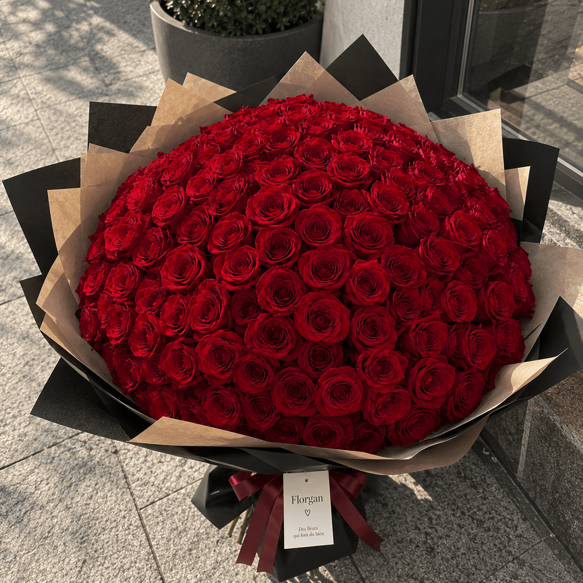 Bouquet de Roses Rouges – 100 Roses - Livraison de fleurs à Lausanne - Florgan