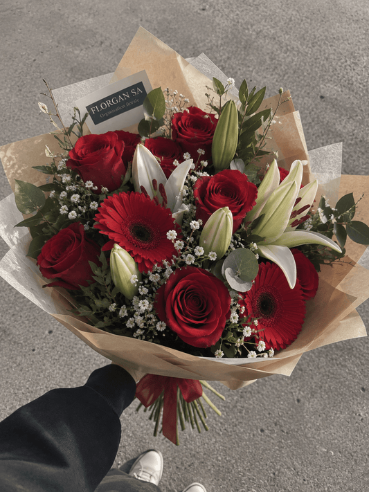 Bouquet Passion Rouge, roses rouges et lys blancs